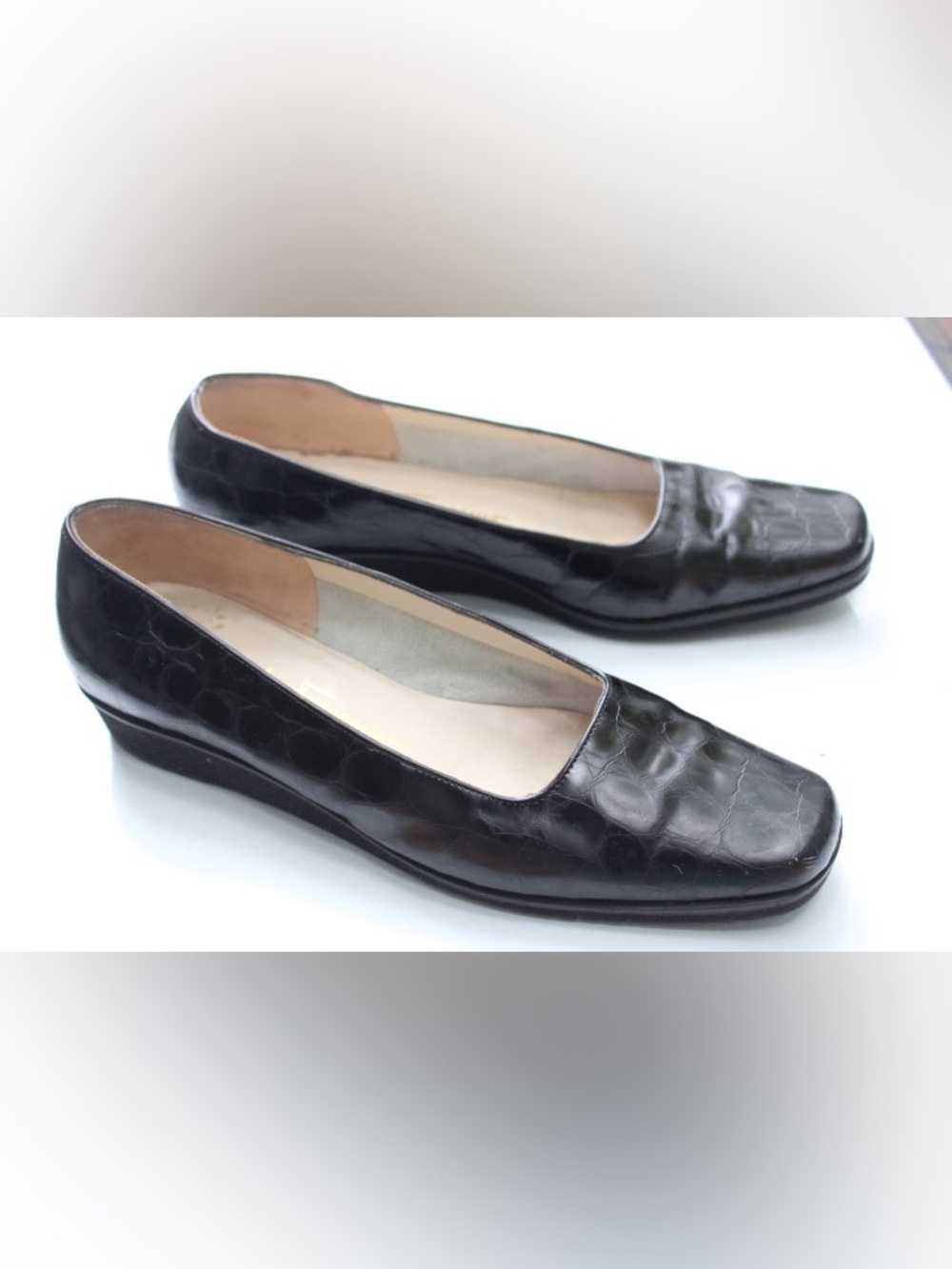 Vintage Salvatore Ferragamo boutique flats